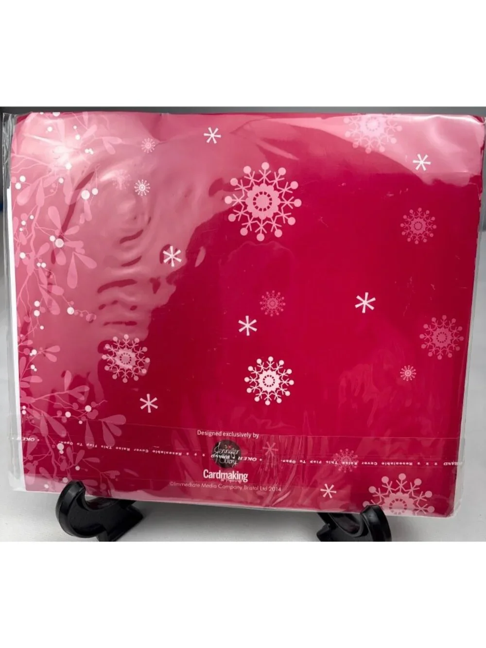 Jennifer Ellory unleash festive